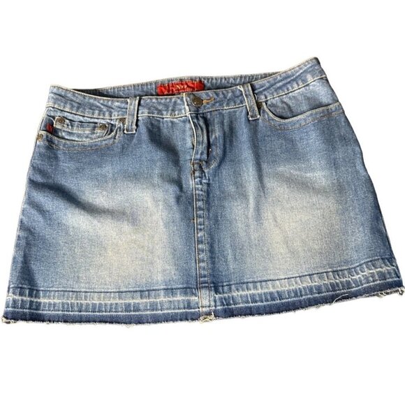 YMI Women Distressed Denim Short Skirt Size 13 Sku 1062 - Picture 3 of 12